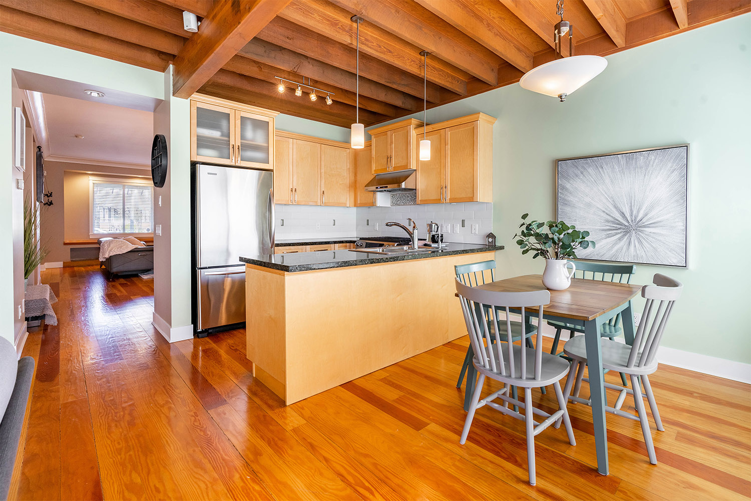 238 Furness Street, New Westminster 26