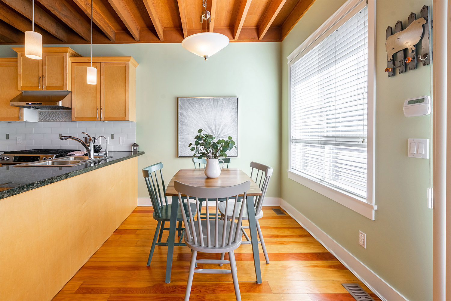 238 Furness Street, New Westminster 27