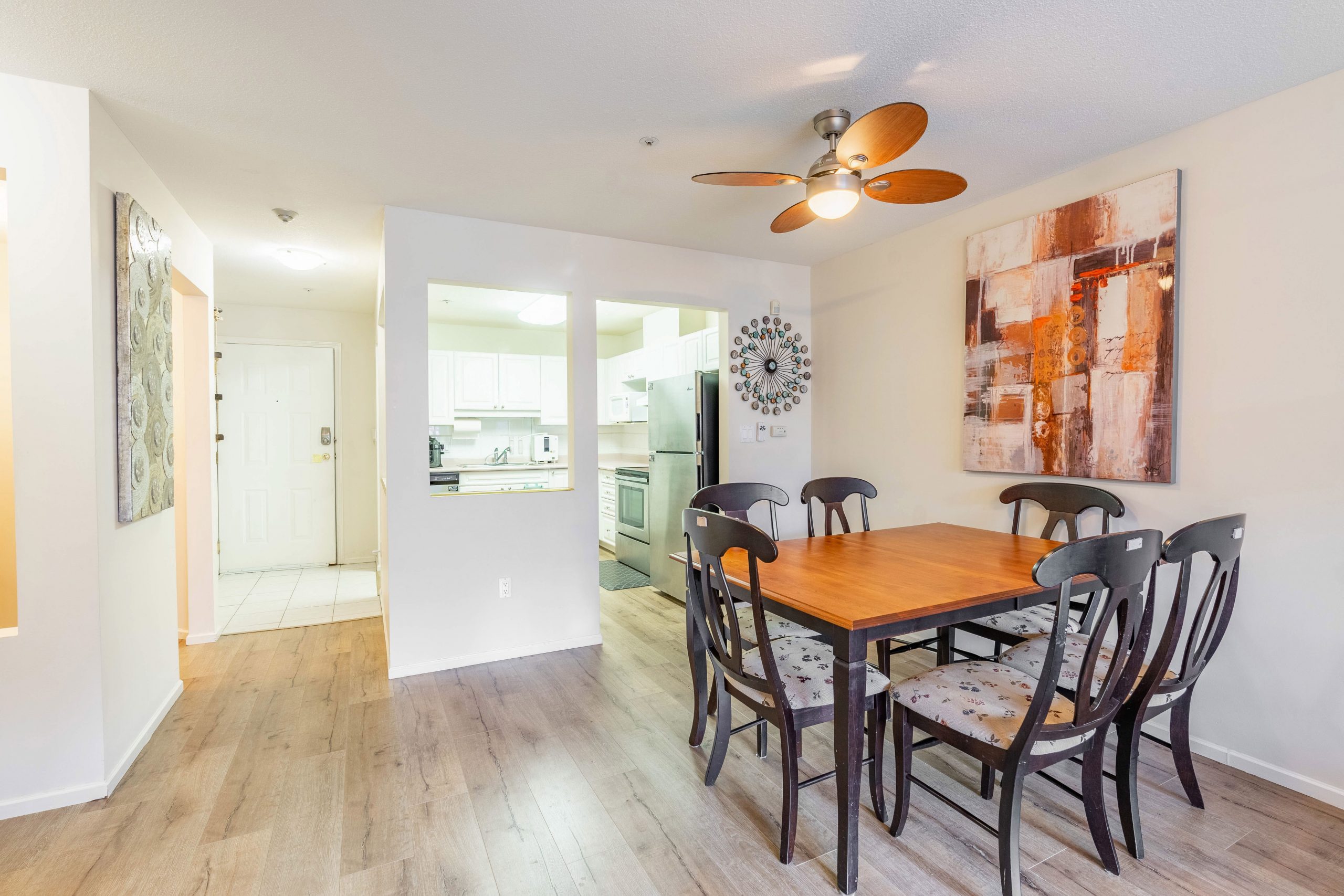 302 9650 148 Street, Surrey 9
