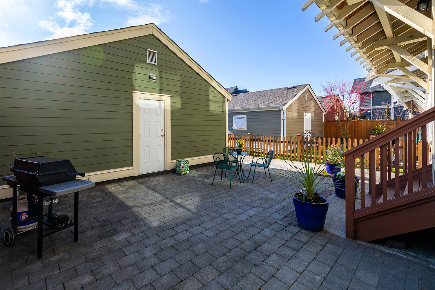 238 Furness Street, New Westminster 16
