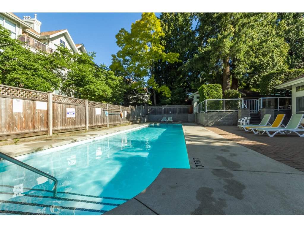 302 9650 148 Street, Surrey 7
