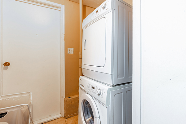 10030 143A St, Surrey 25