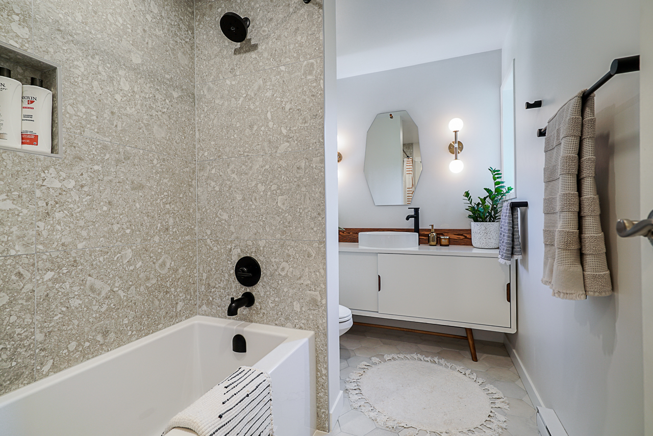 11 2223 St Johns Street, Port Moody 13