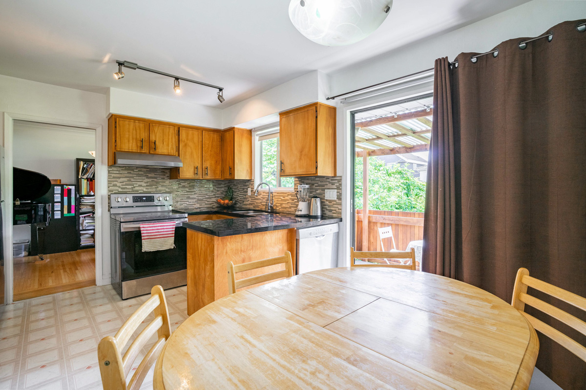 5555 Oben St, Vancouver 5
