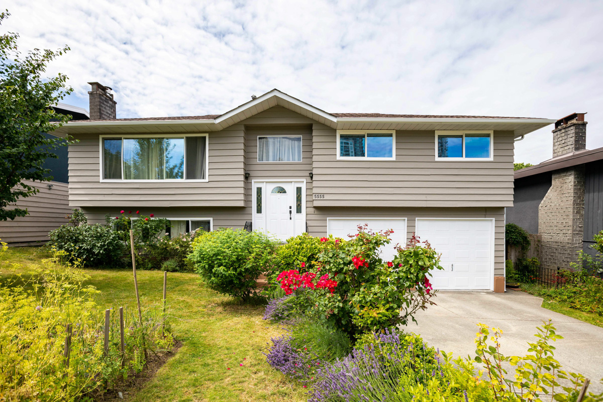 5555 Oben St, Vancouver