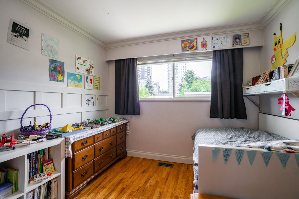5555 Oben St, Vancouver 11