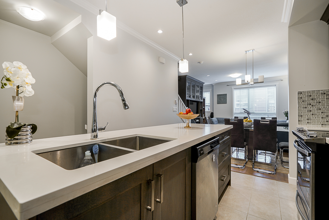 28 16127 87 Ave, Surrey 2