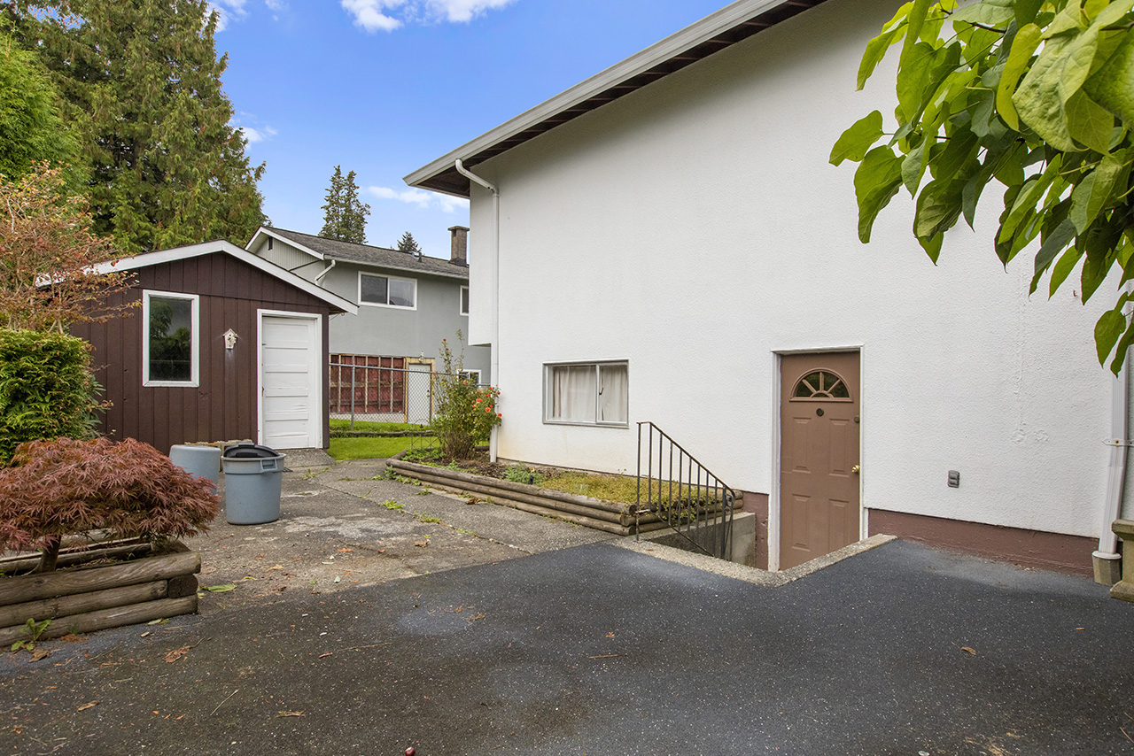 326 Wells Gray Pl, New Westminster 2