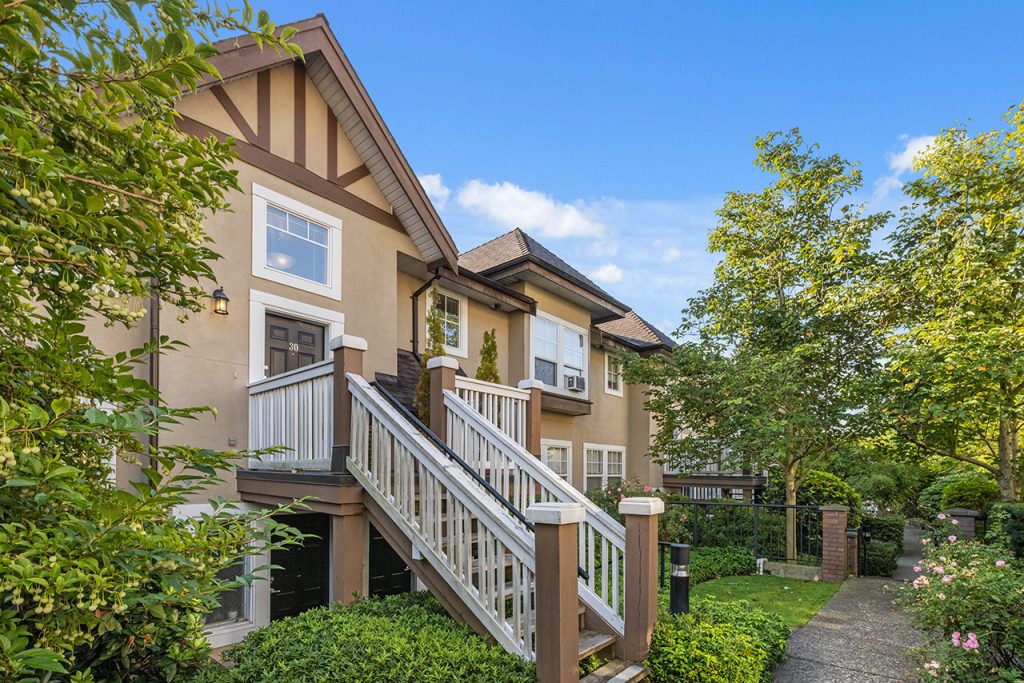 30 7238 18th Ave, Burnaby
