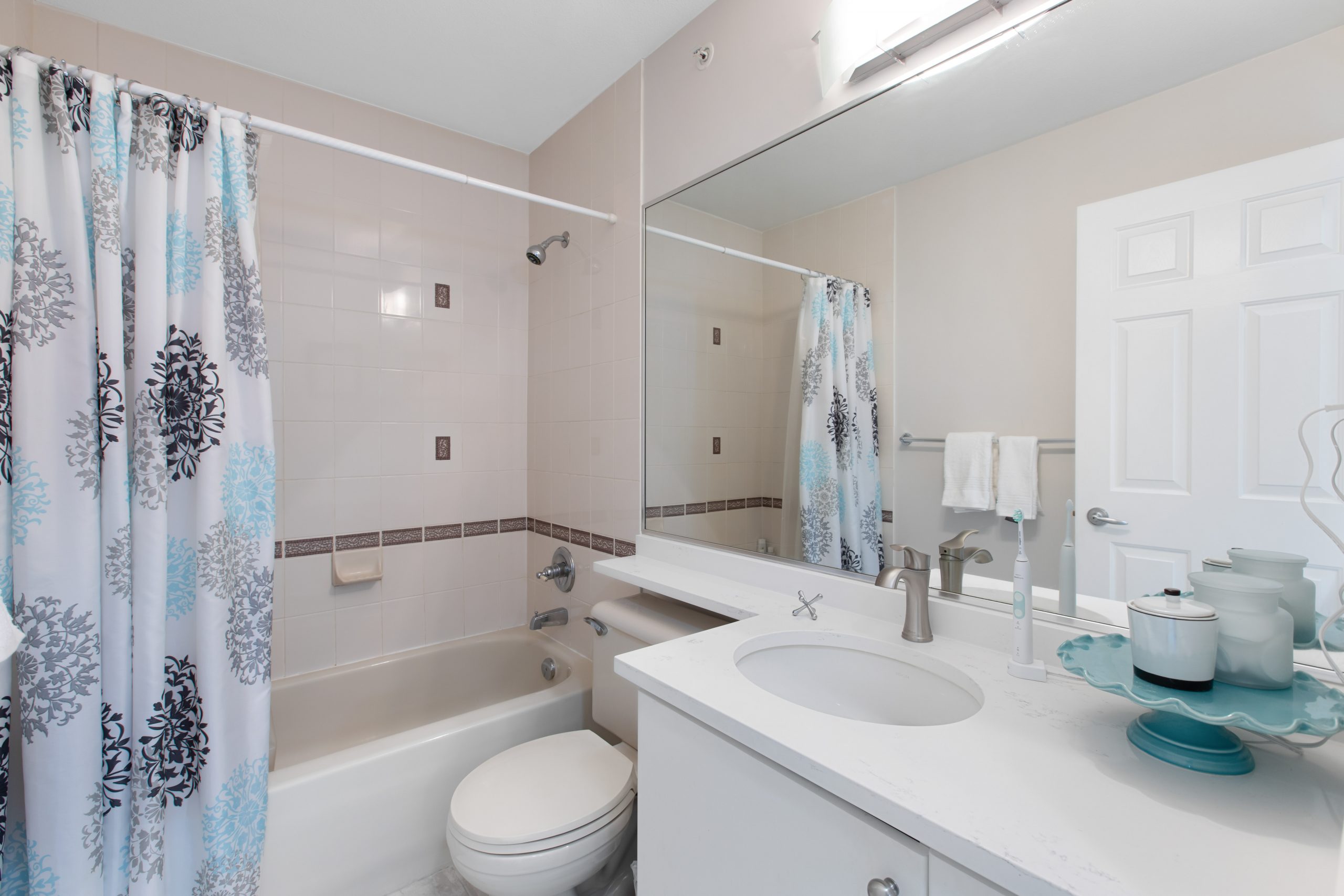 25 220 Tenth St, New Westminster 16