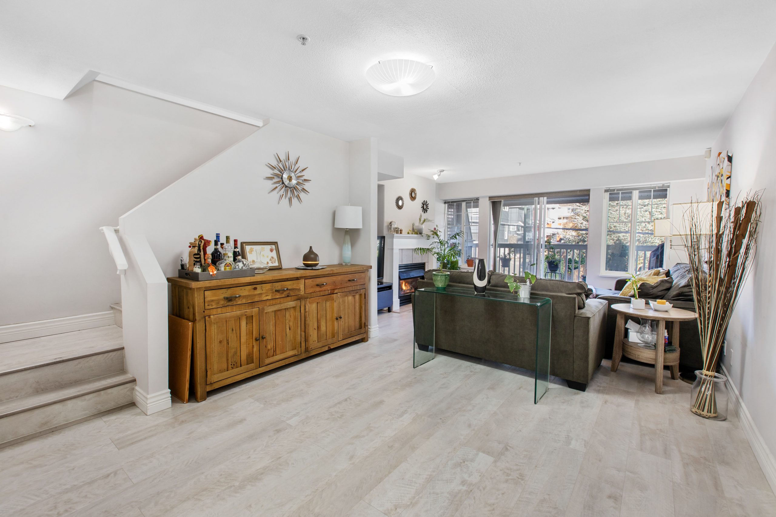 25 220 Tenth St, New Westminster 4
