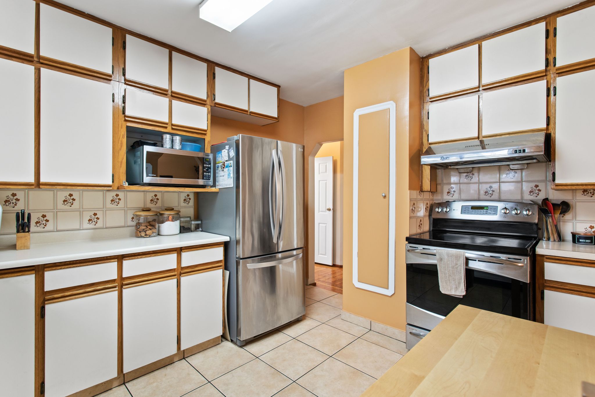 7310 JUBILEE AVENUE, BURNABY 8