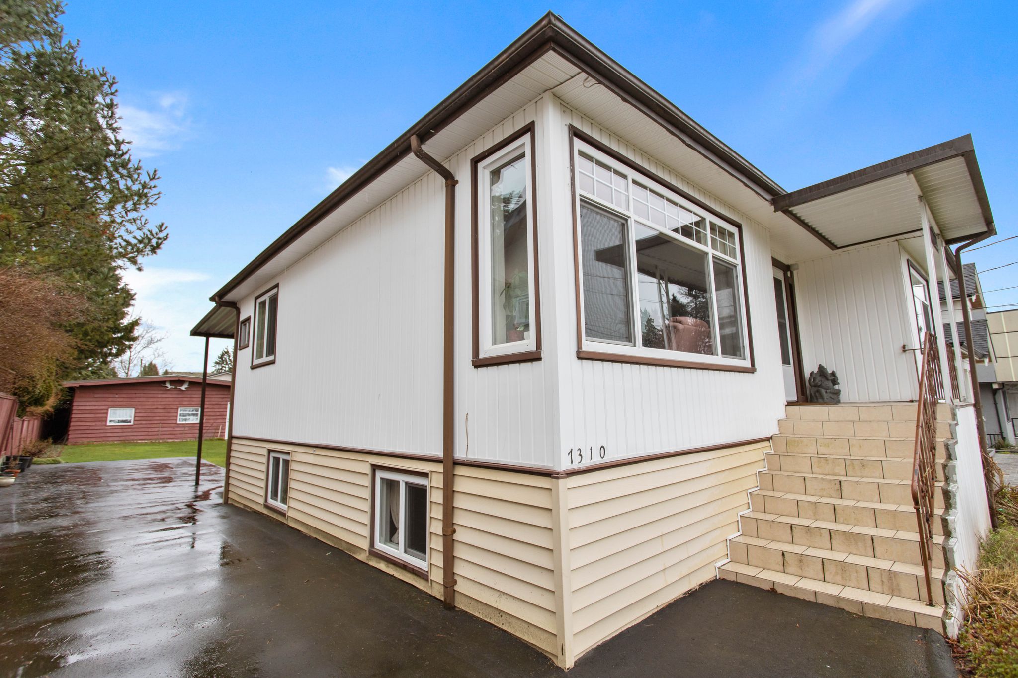 7310 JUBILEE AVENUE, BURNABY 2
