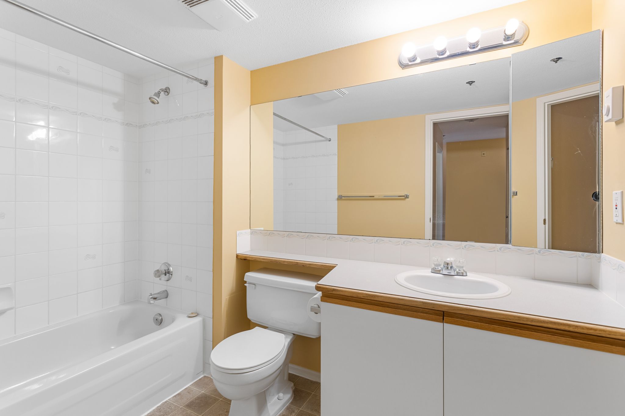 818 1310 Cariboo St, New Westminster 10