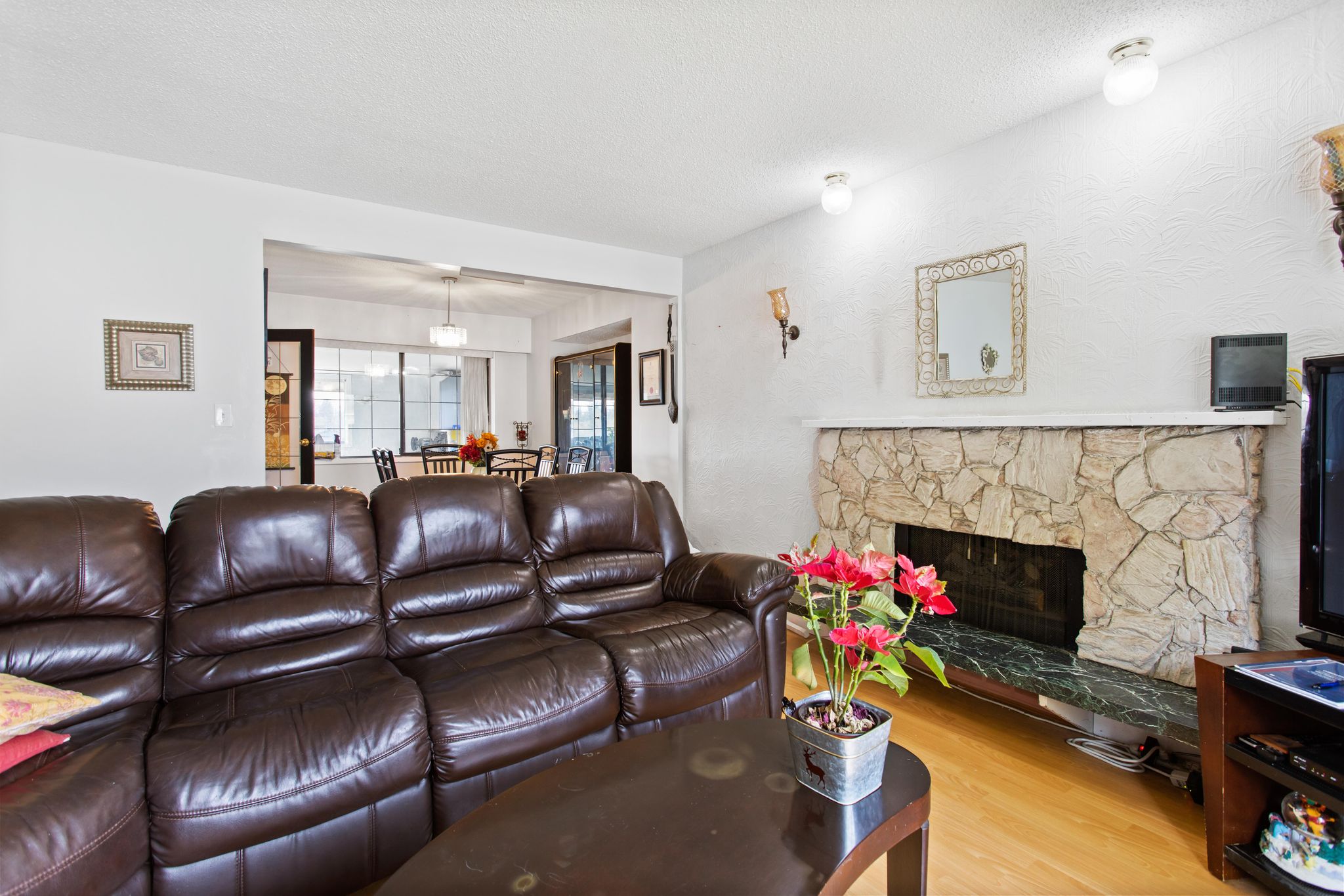 9042 PRINCE CHARLES BLVD, Surrey 13