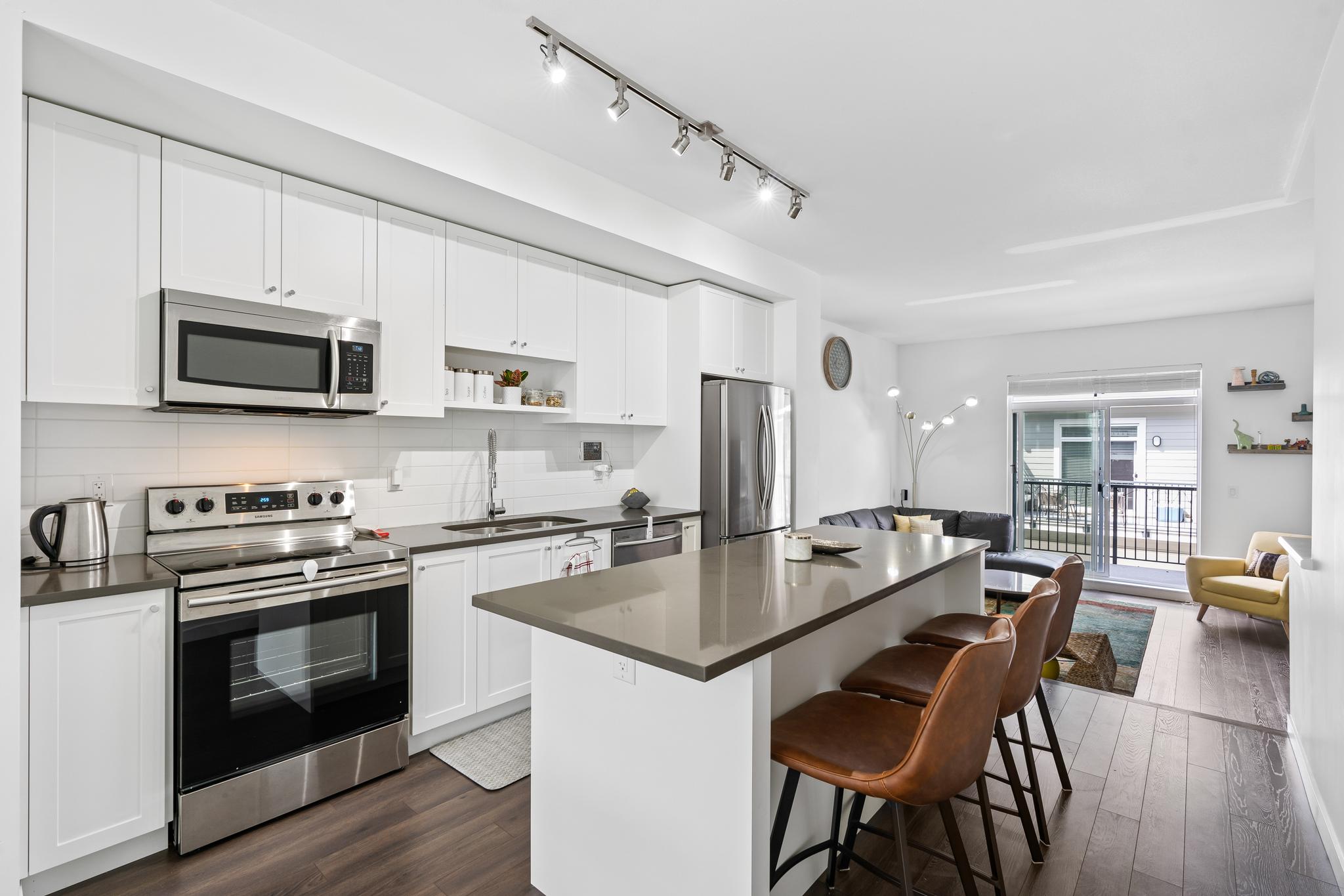 62 8168 136A ST, Surrey 2