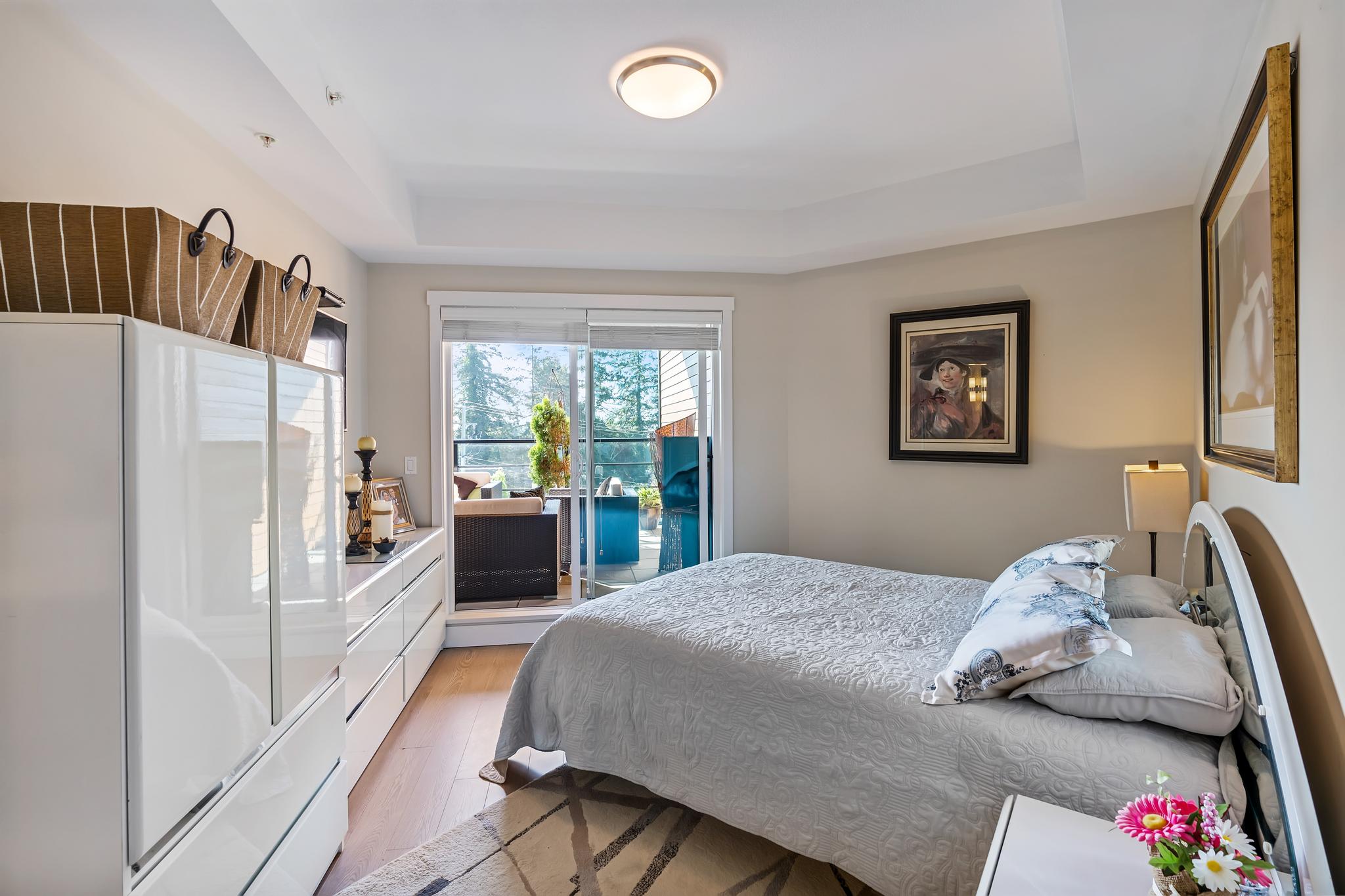 403 14855 Thrift Ave, White Rock 15