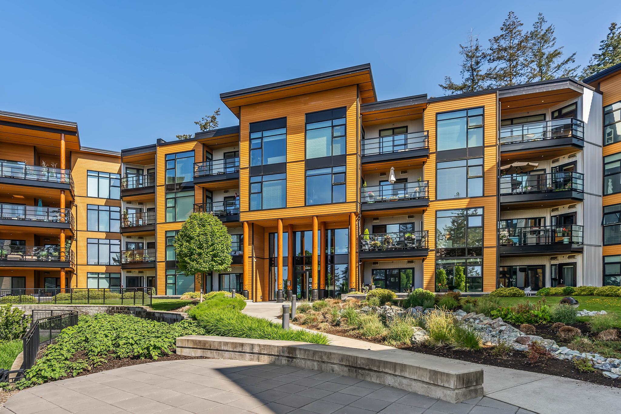 403 14855 Thrift Ave, White Rock 2