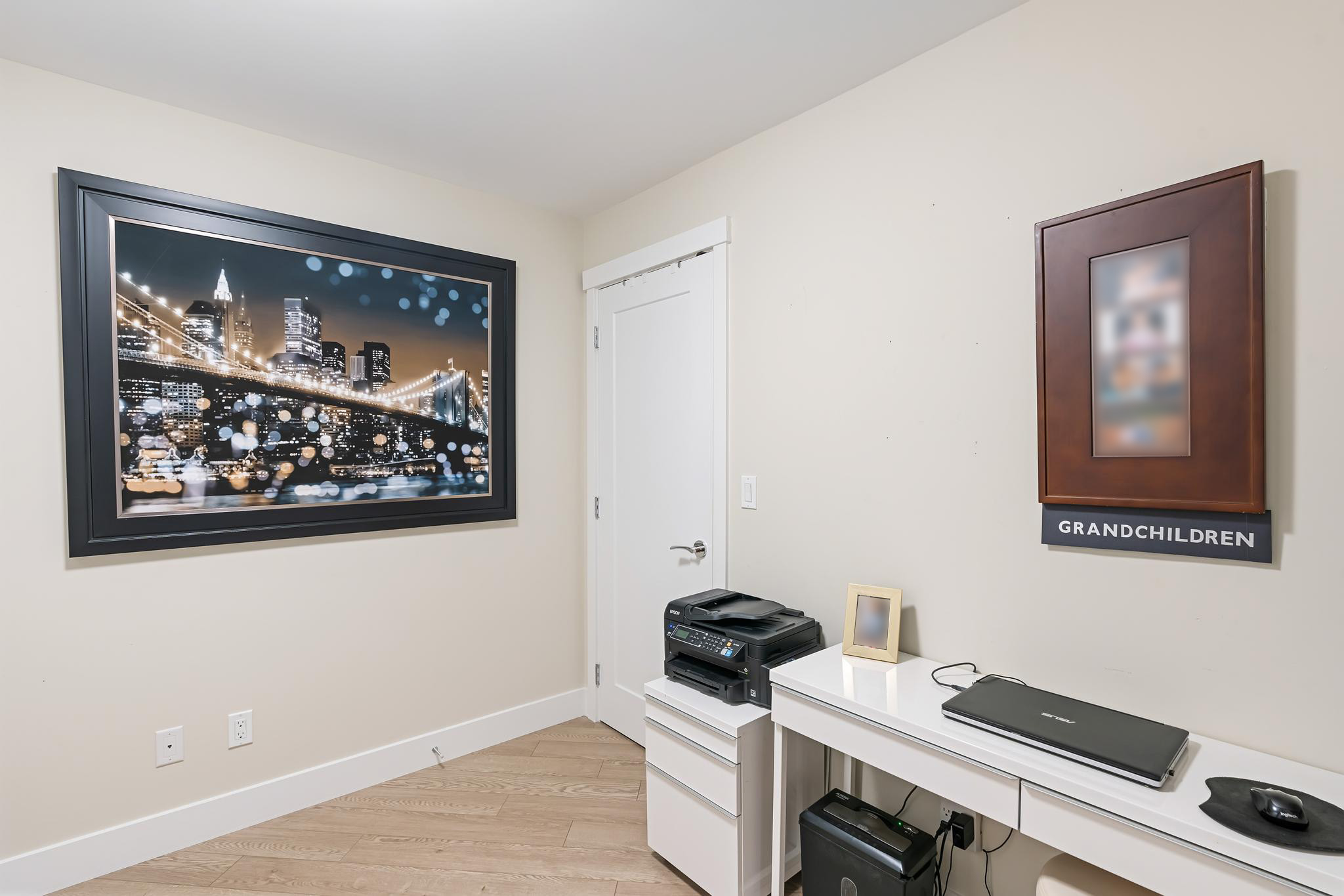 403 14855 Thrift Ave, White Rock 18