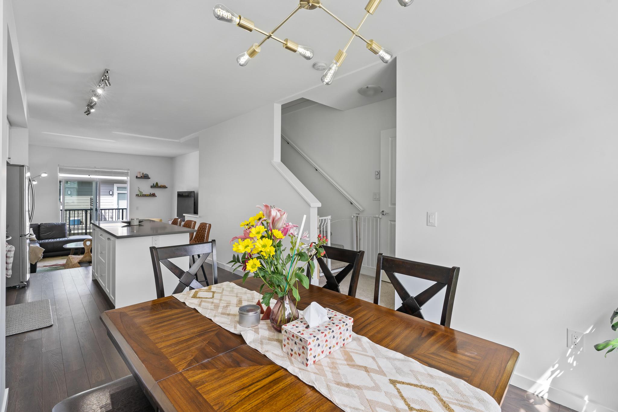 62 8168 136A ST, Surrey 6