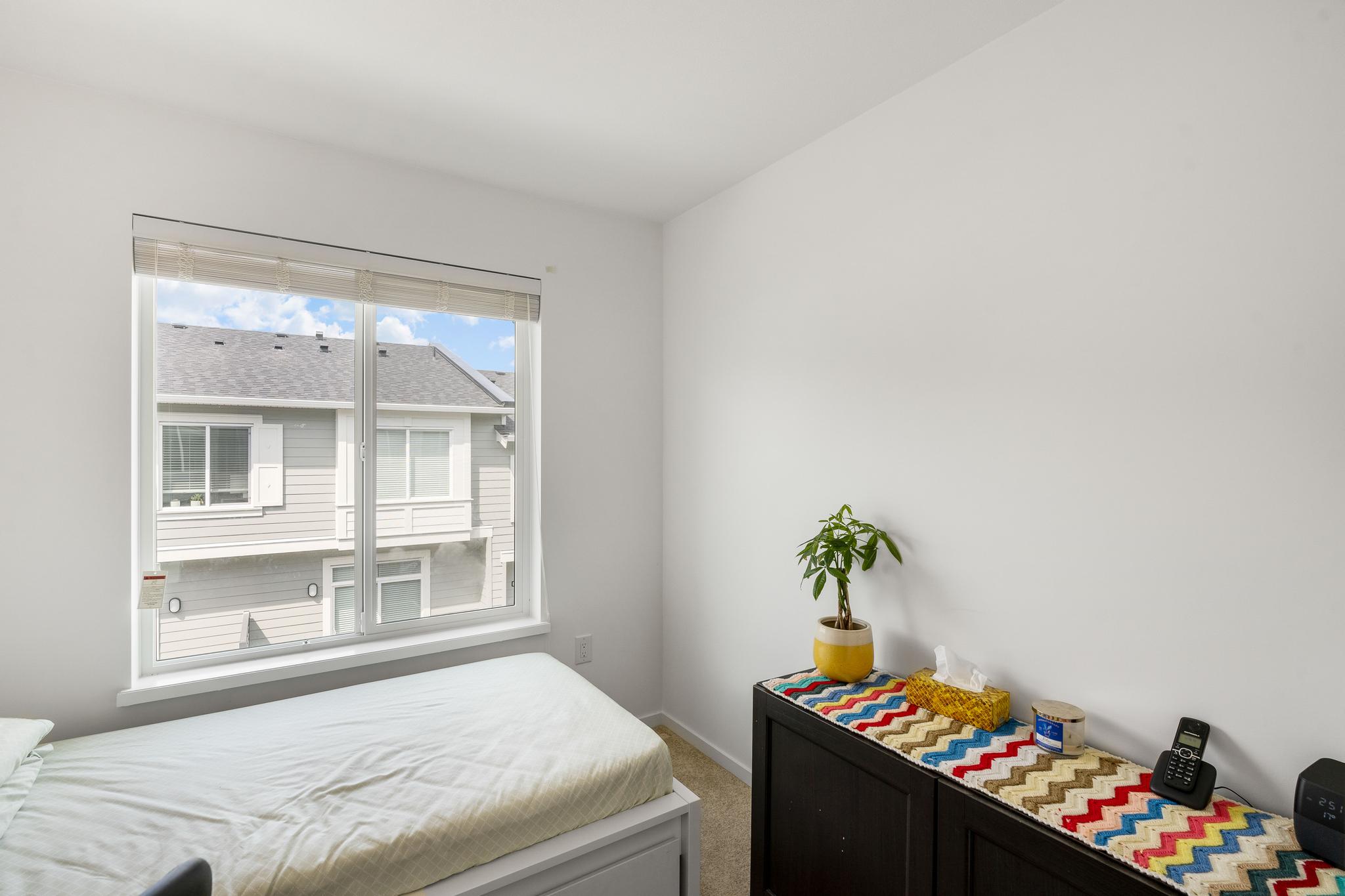 62 8168 136A ST, Surrey 18