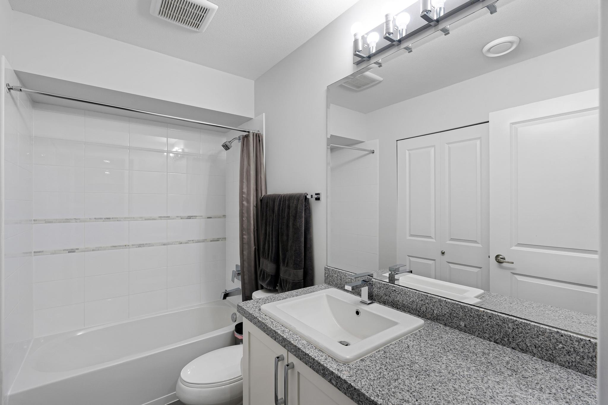 10468 McEachern St, Maple Ridge 26