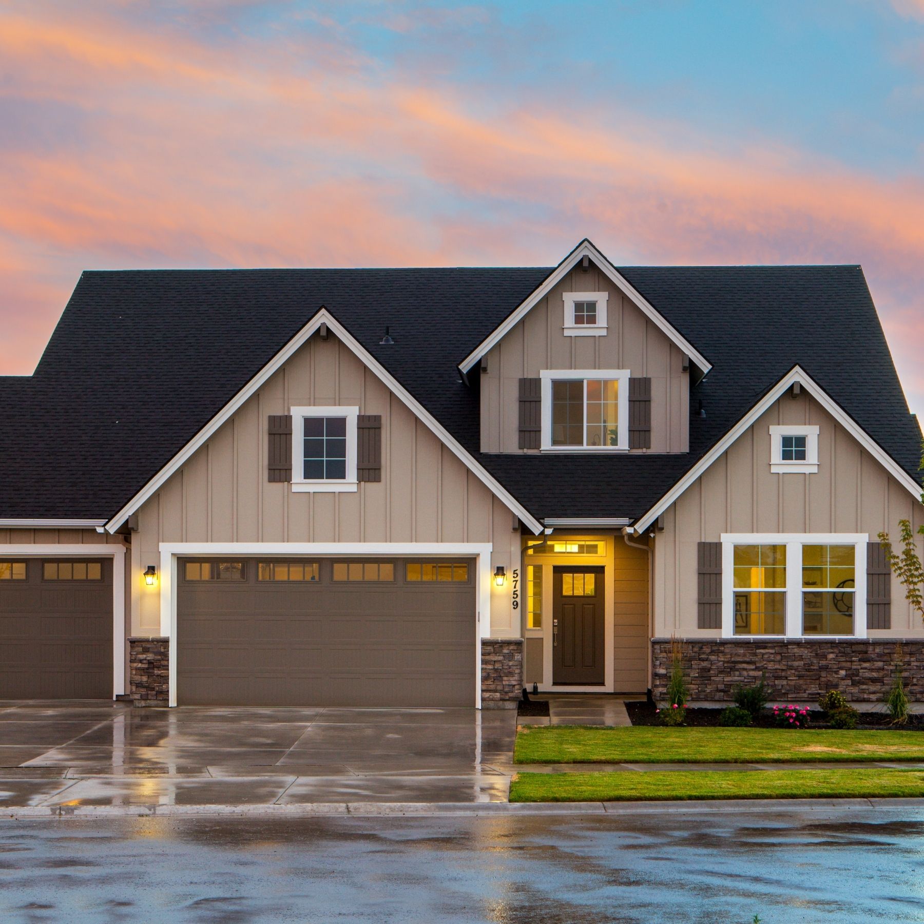 
							HOUSES For Sale