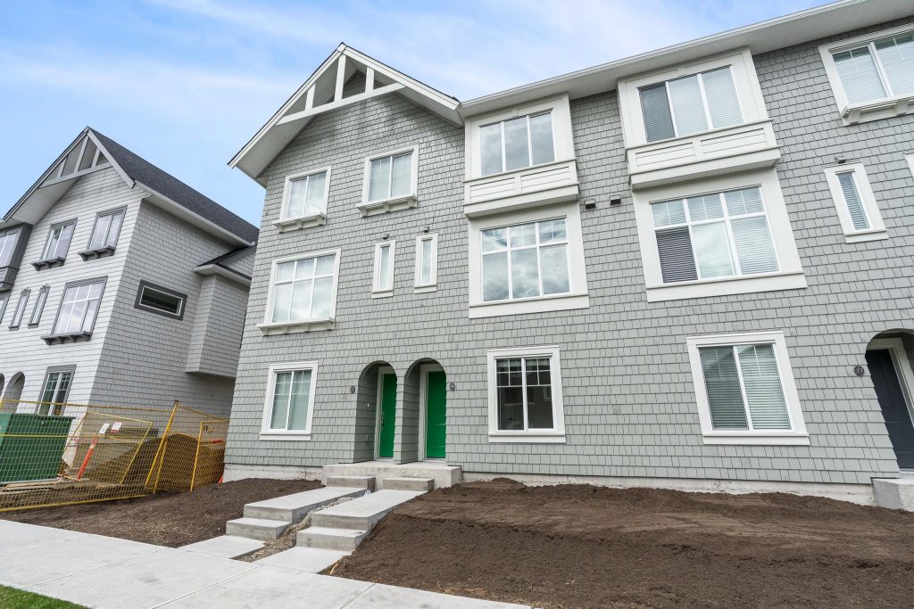 26 13629 81A AVE