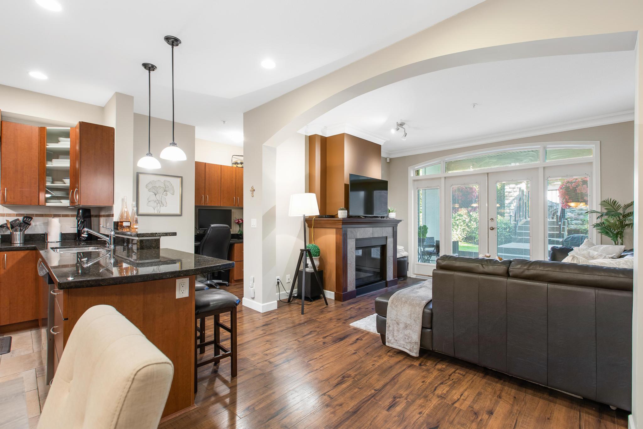 105 976 ADAIR AVE, Coquitlam 10