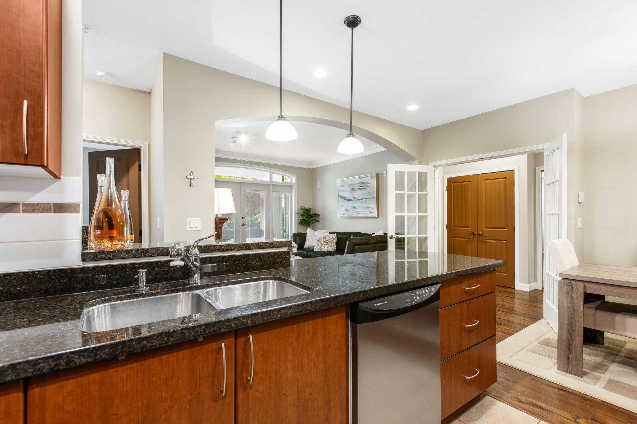 105 976 ADAIR AVE, Coquitlam 13