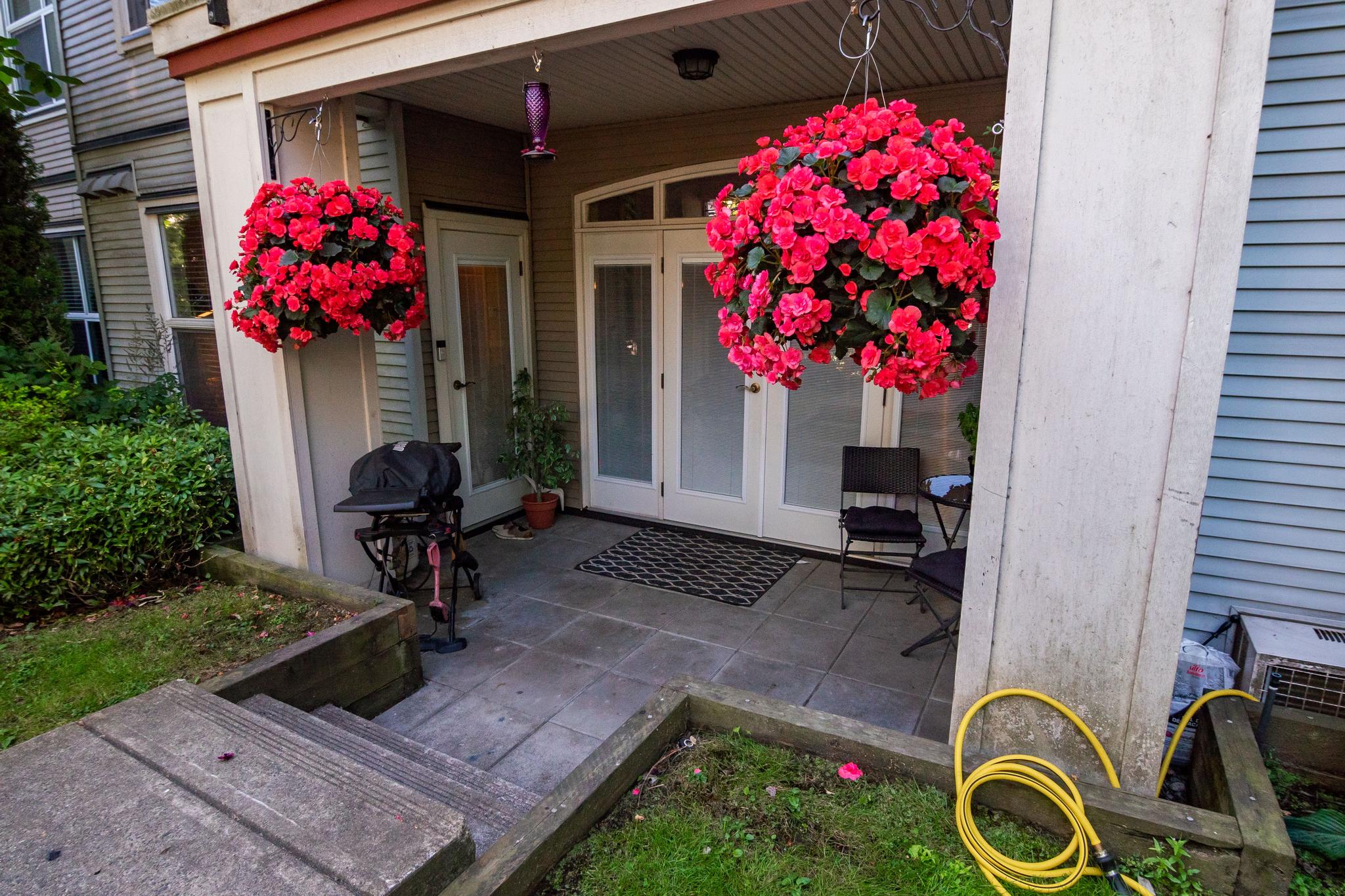 105 976 ADAIR AVE, Coquitlam 4