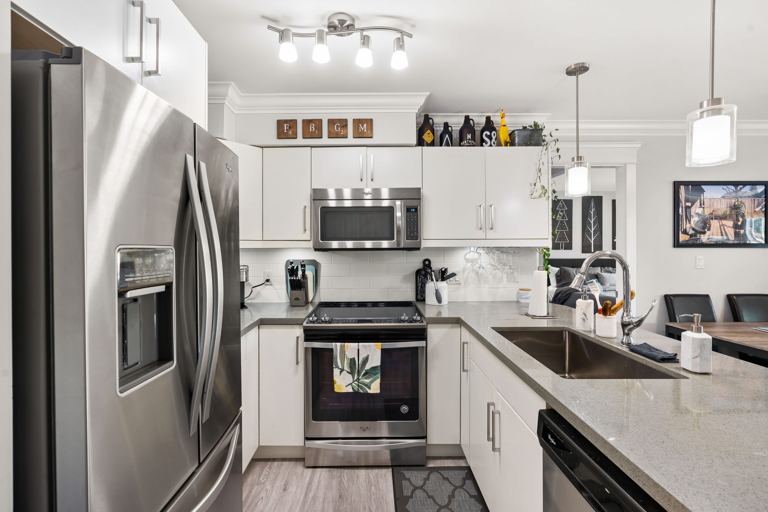 208 2268 SHAUGHNESSY ST, Port Coquitlam 3