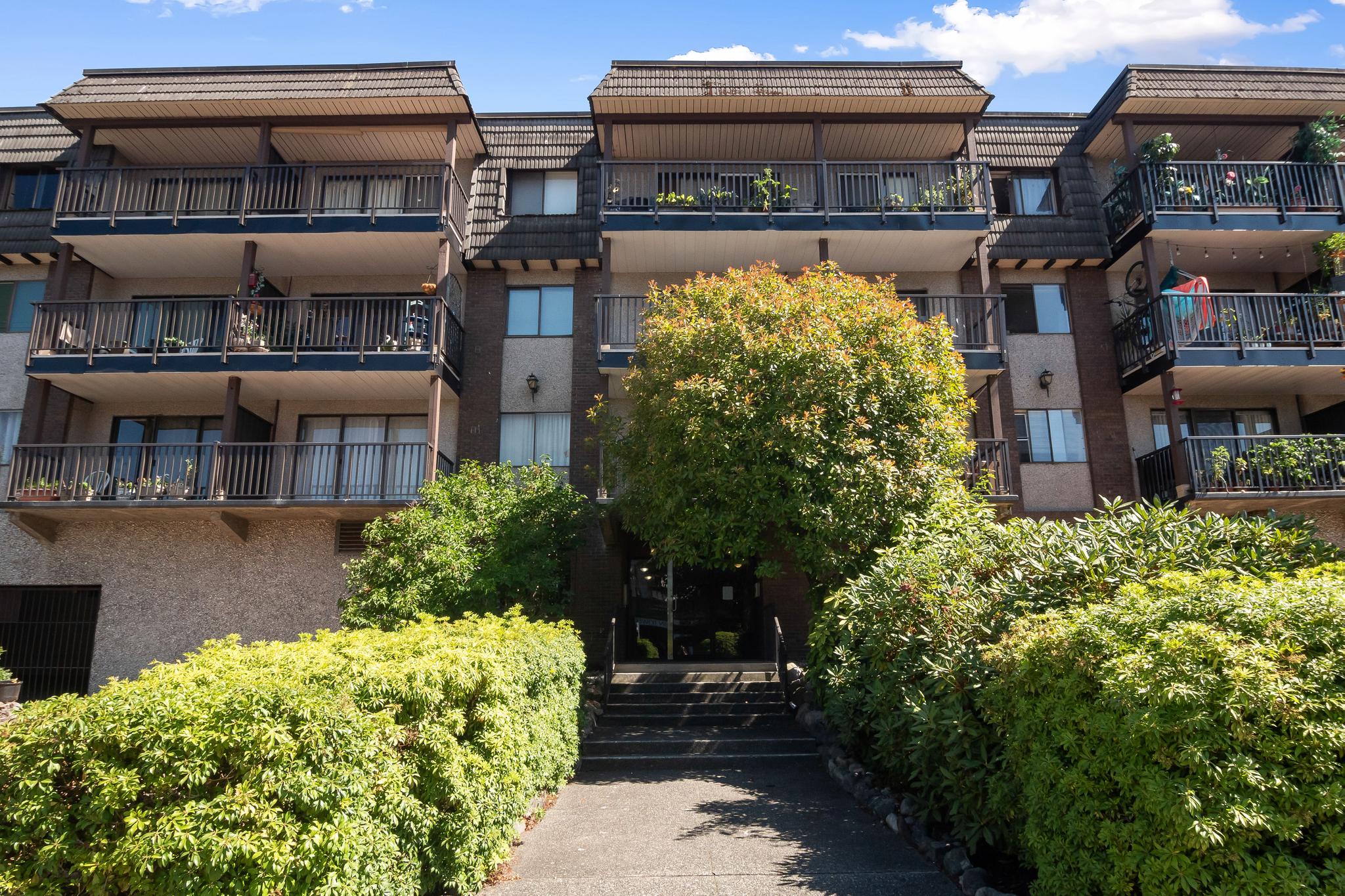 205 170 E 3rd St, North Vancouver 2