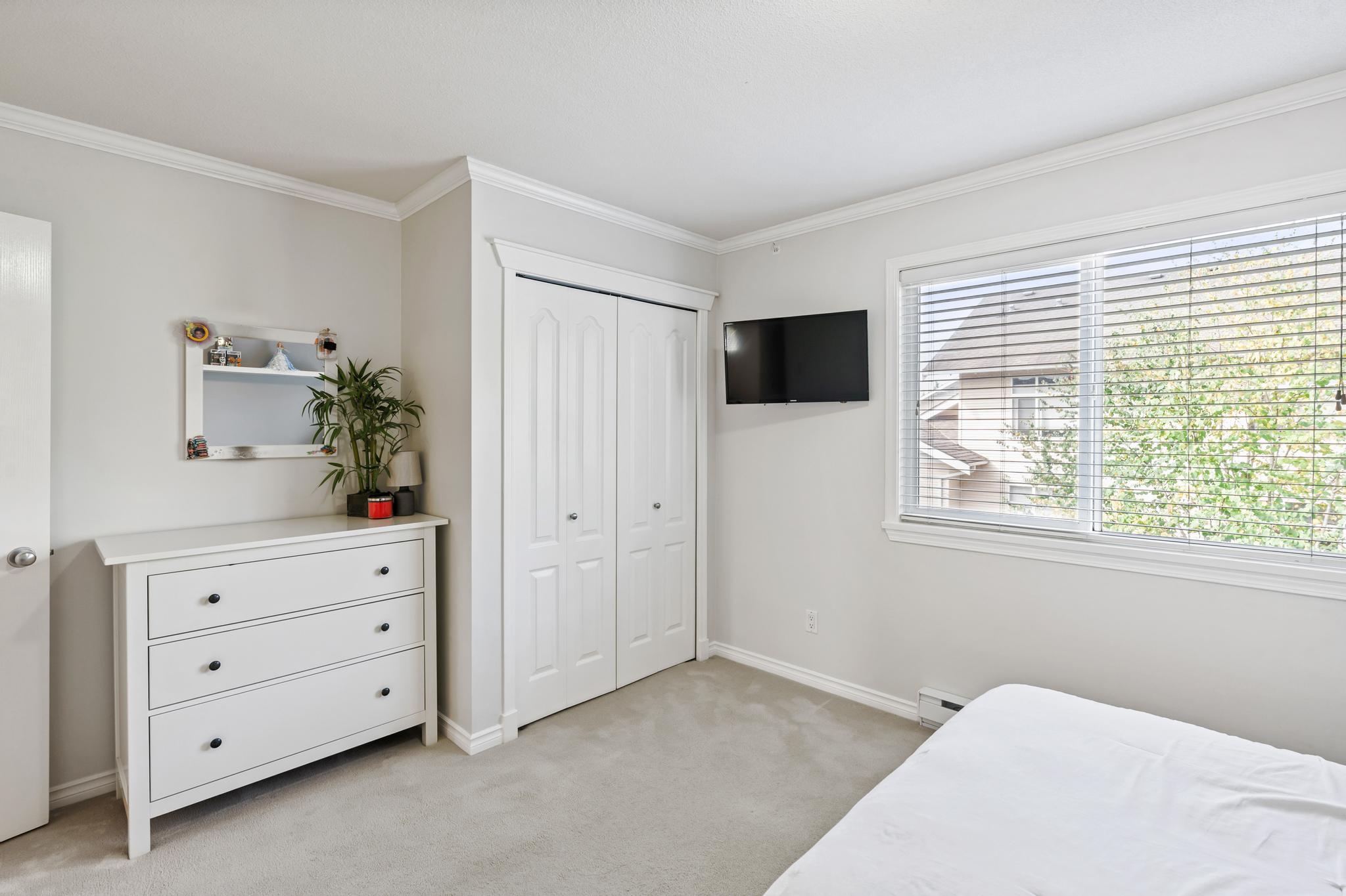 7089 200A ST, Langley 26