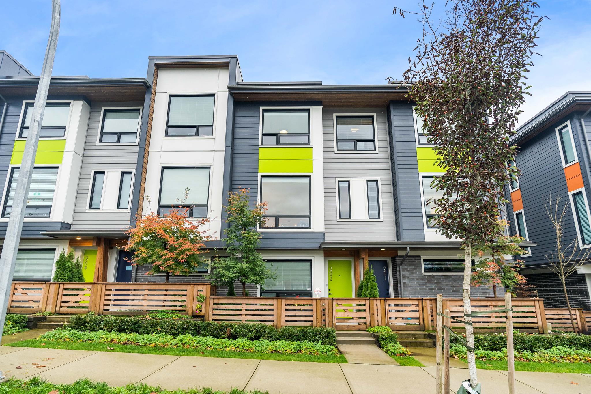 202 3105 St. George Street, Port Moody 2