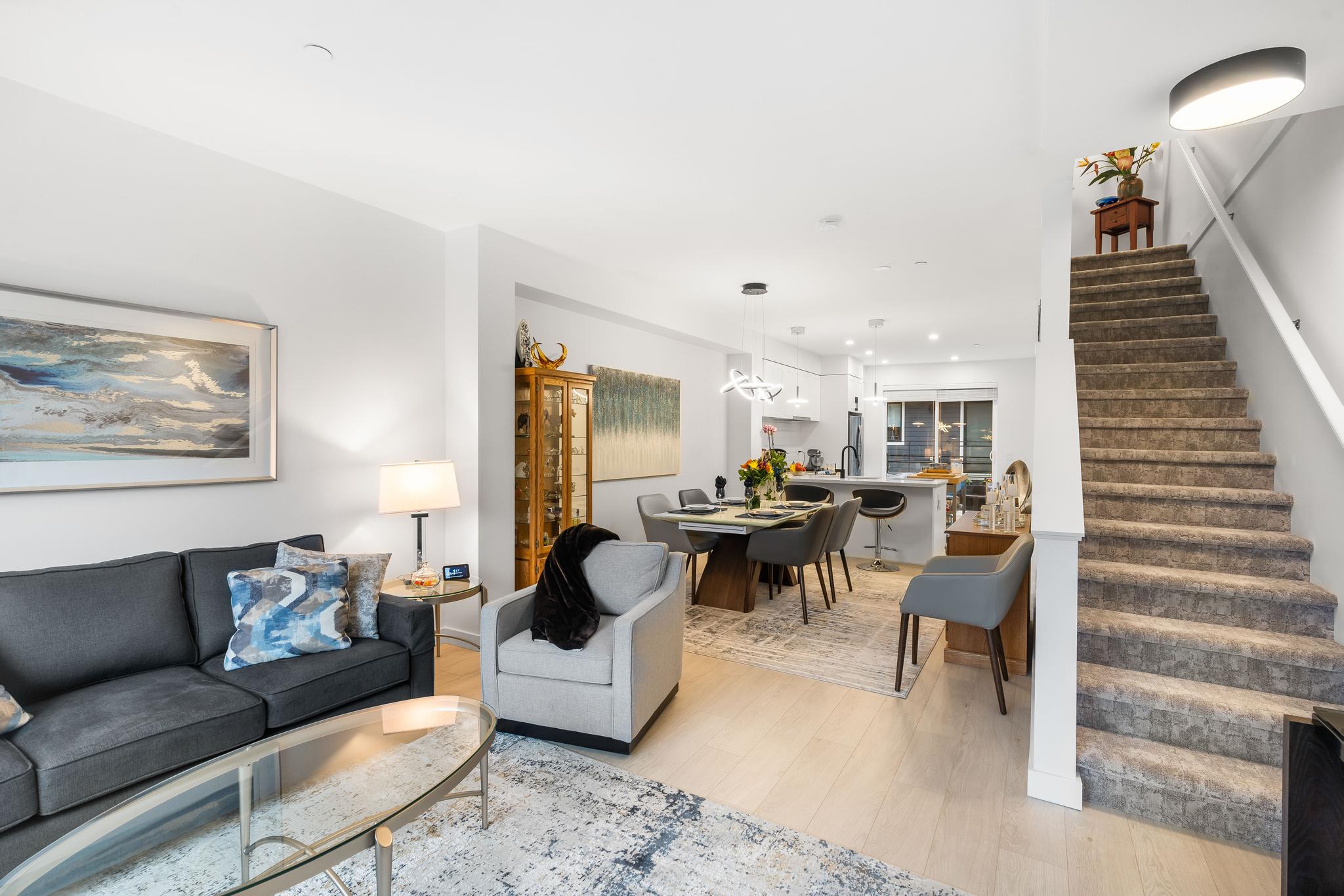 202 3105 St. George Street, Port Moody 26