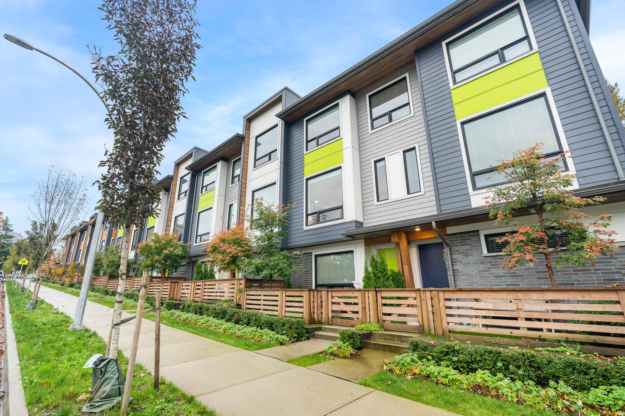 202 3105 St. George Street, Port Moody 3