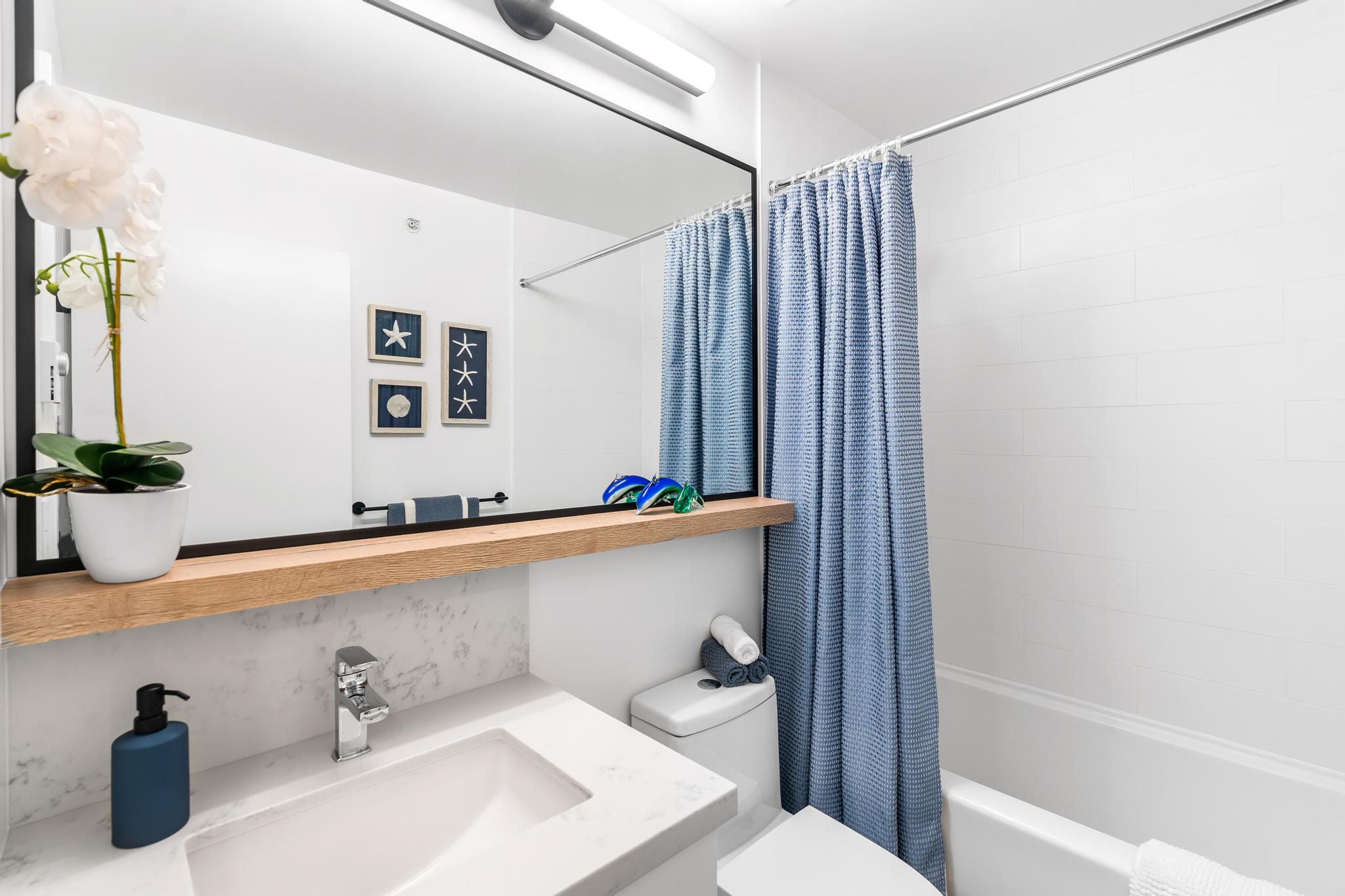 202 3105 St. George Street, Port Moody 32