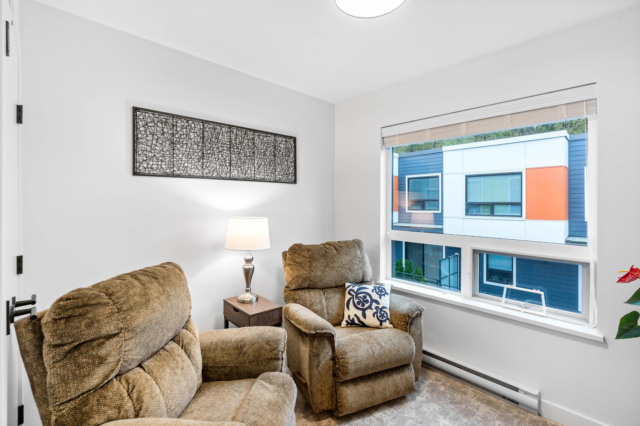 202 3105 St. George Street, Port Moody 33