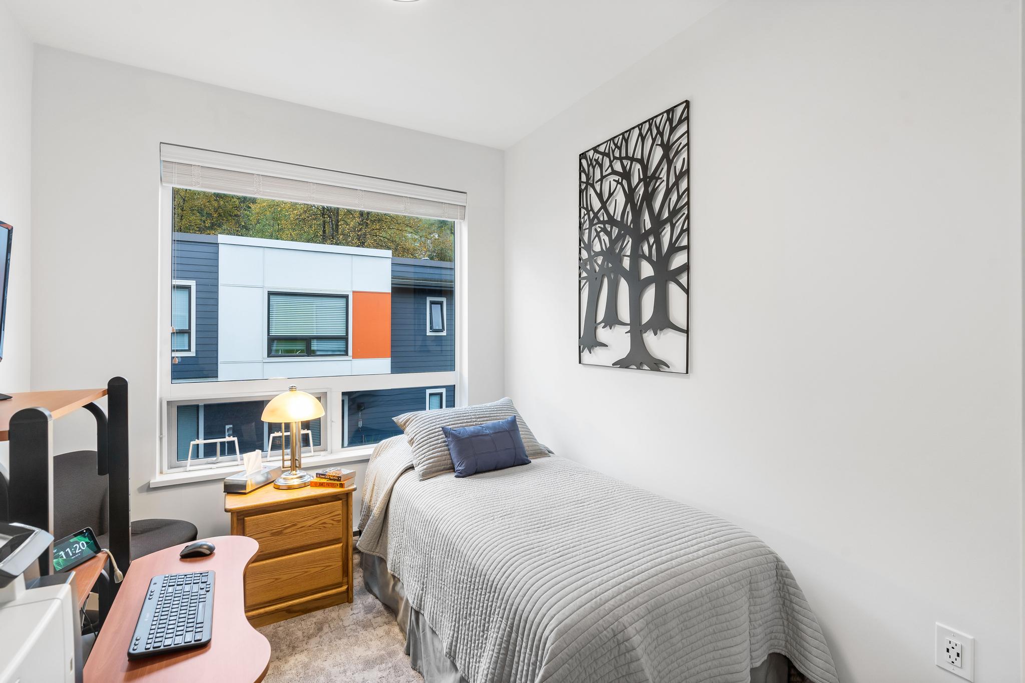 202 3105 St. George Street, Port Moody 35