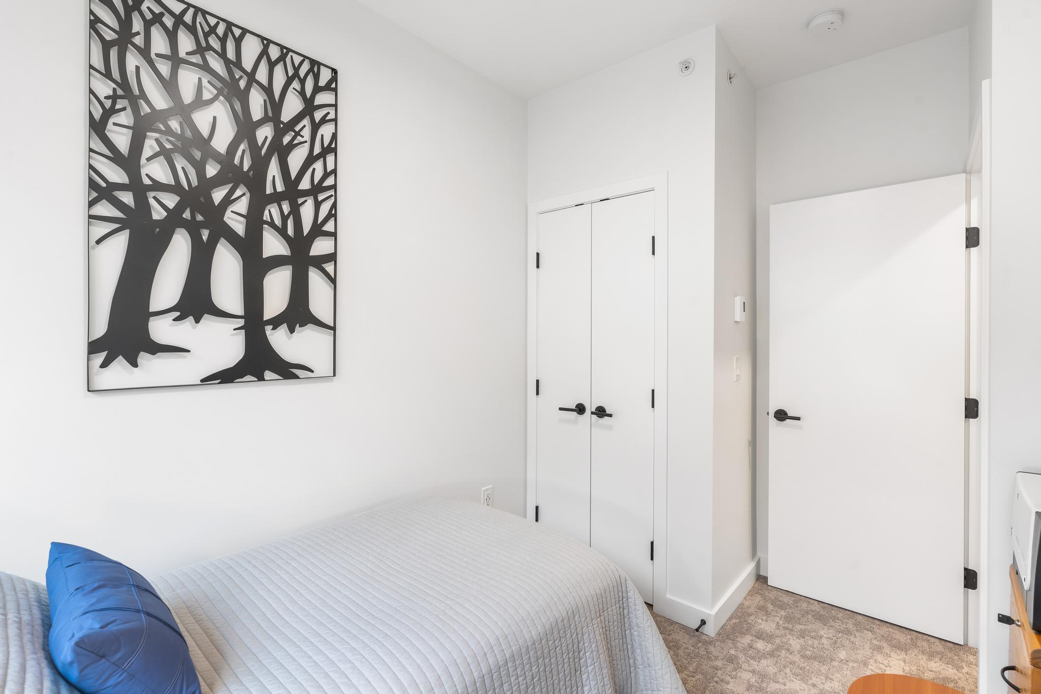 202 3105 St. George Street, Port Moody 37