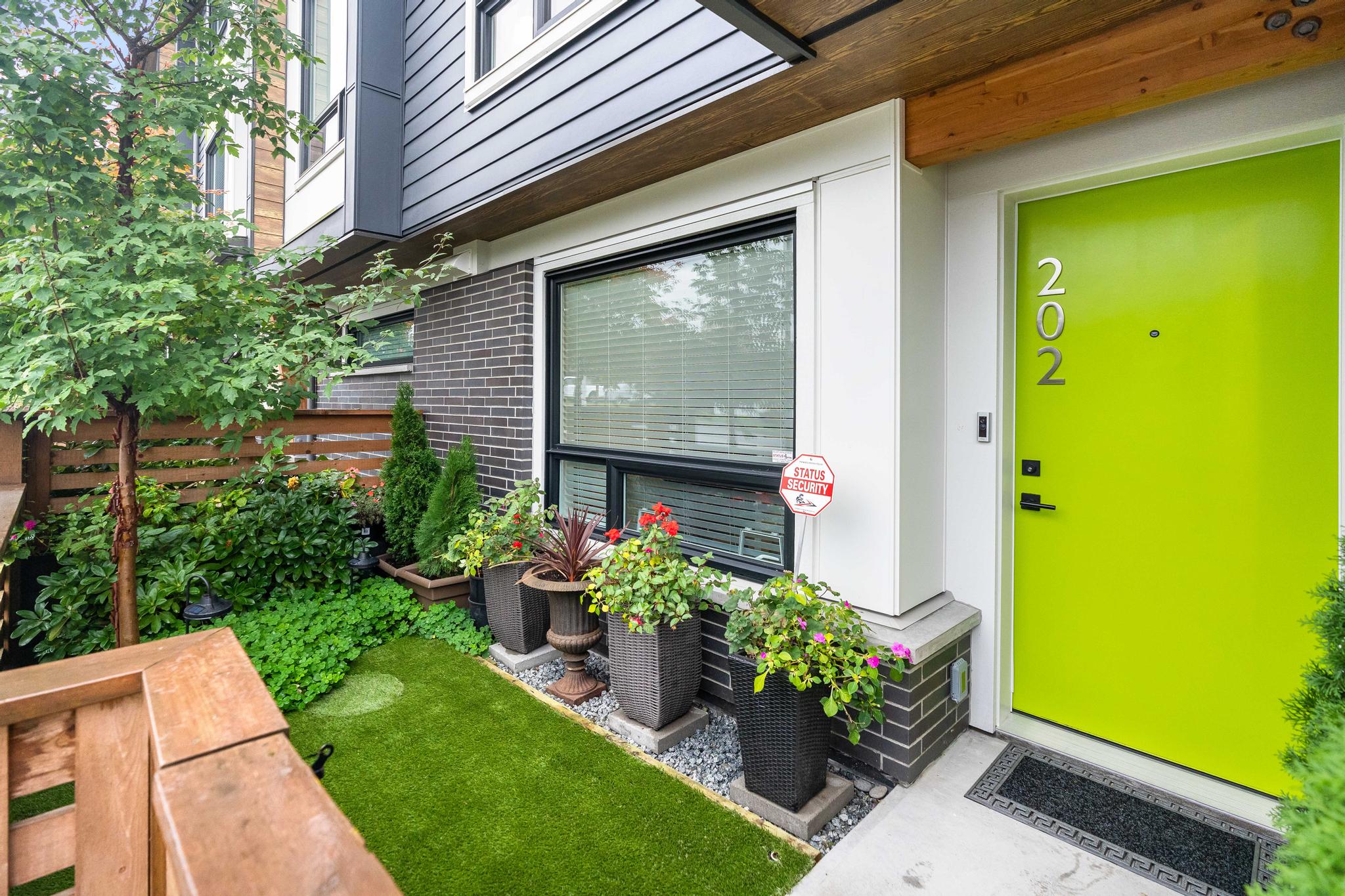 202 3105 St. George Street, Port Moody 4