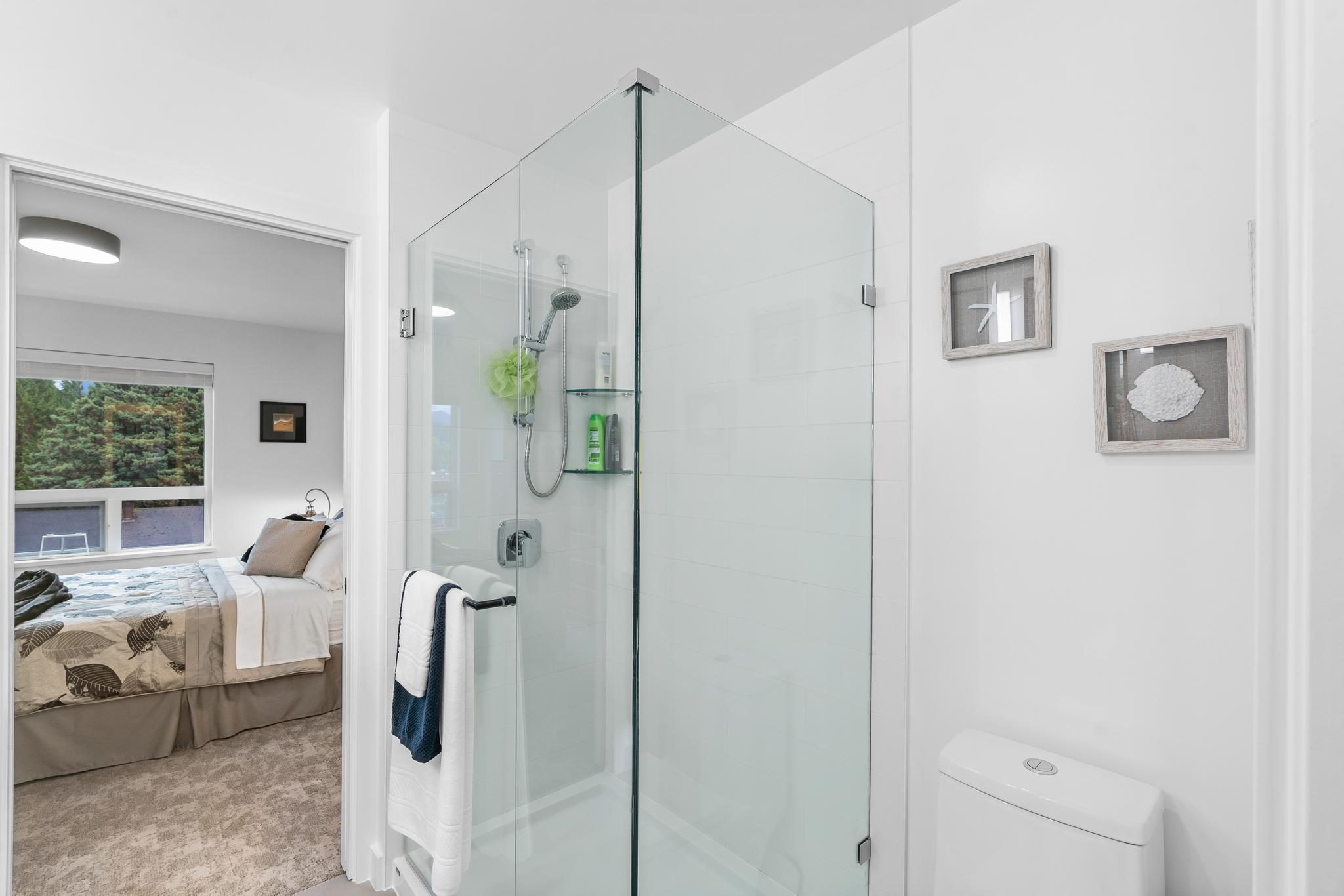 202 3105 St. George Street, Port Moody 43
