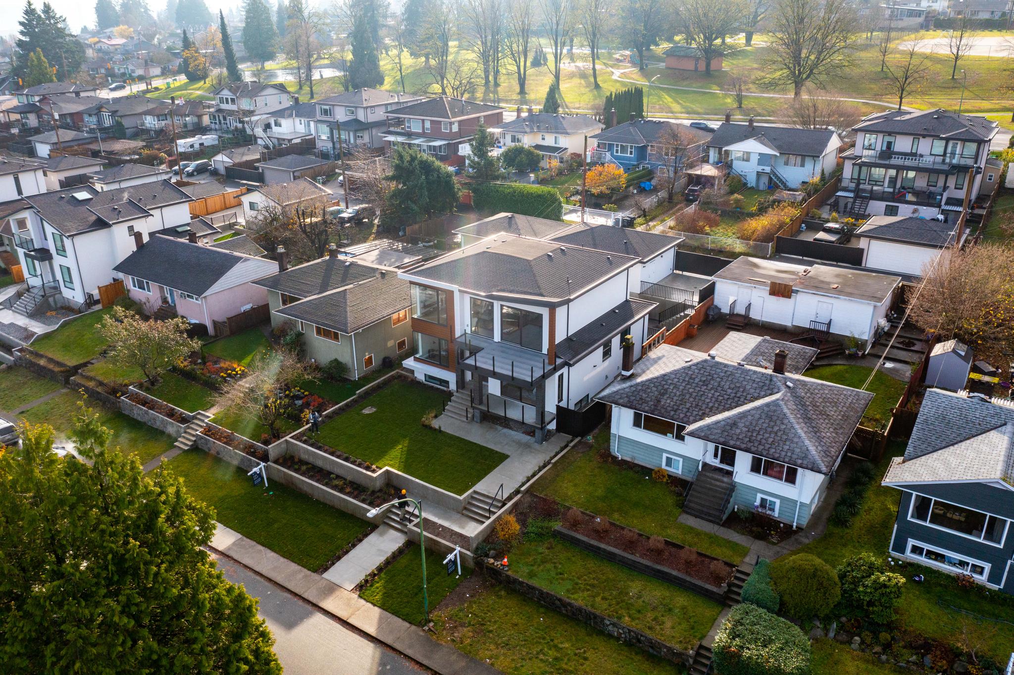 7723 Elford Street, Burnaby 4