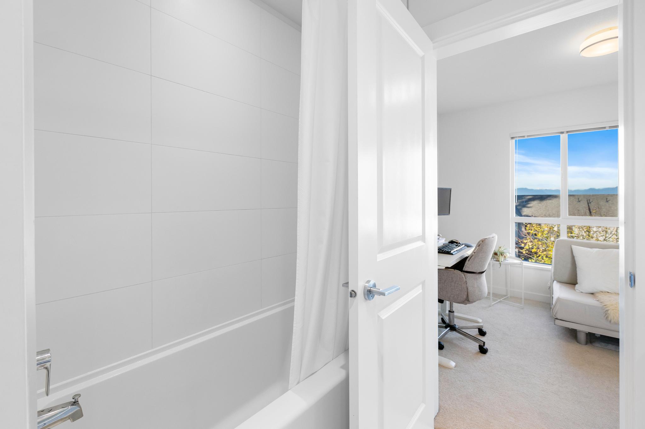 11 15828 27 Avenue, White Rock, South Surrey 35