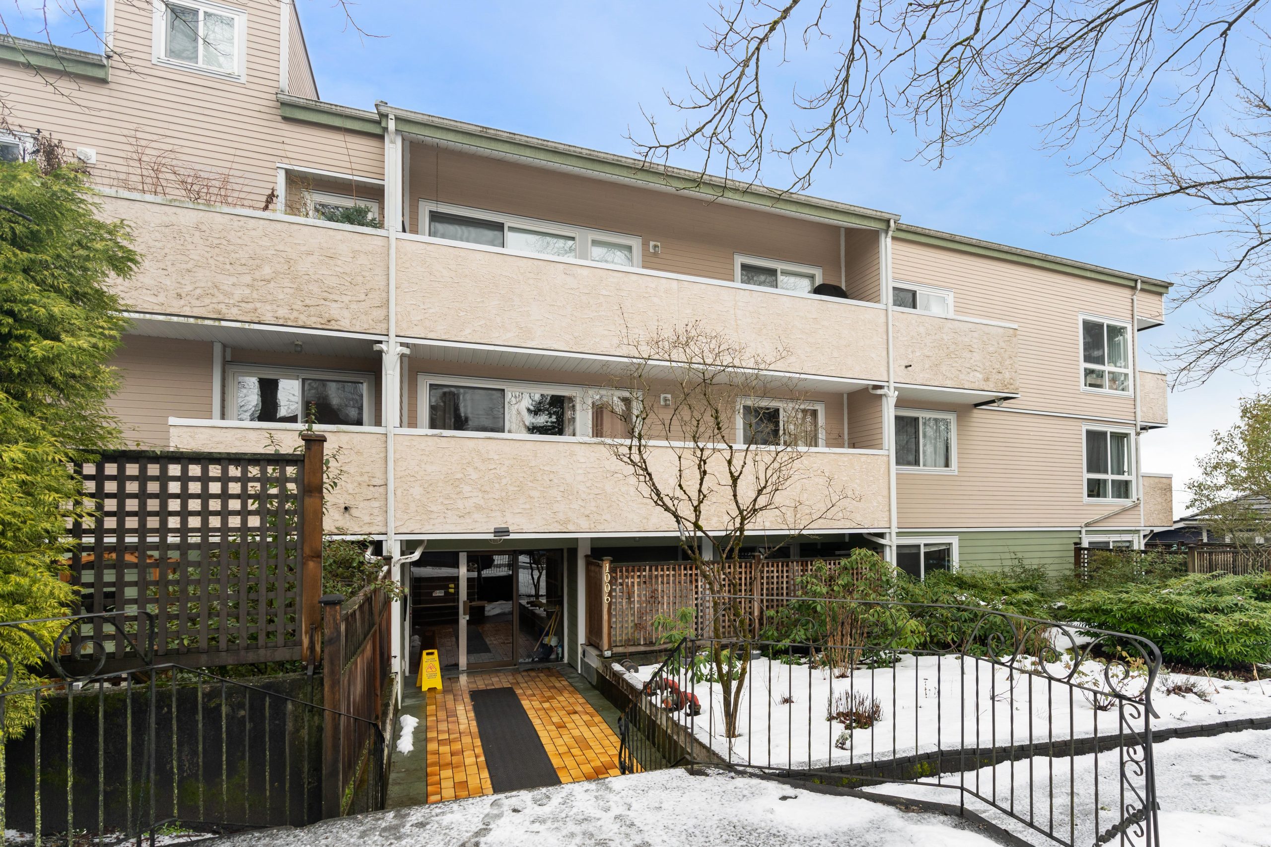 101 1006 Cornwall Street, New Westminster