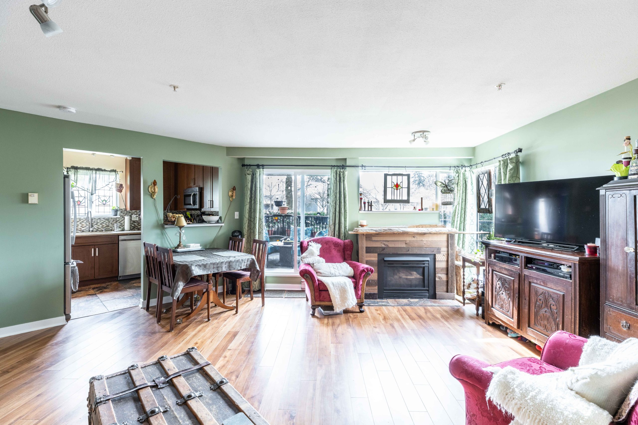 114 2429 Hawthorne Avenue, Central Port Coquitlam 4
