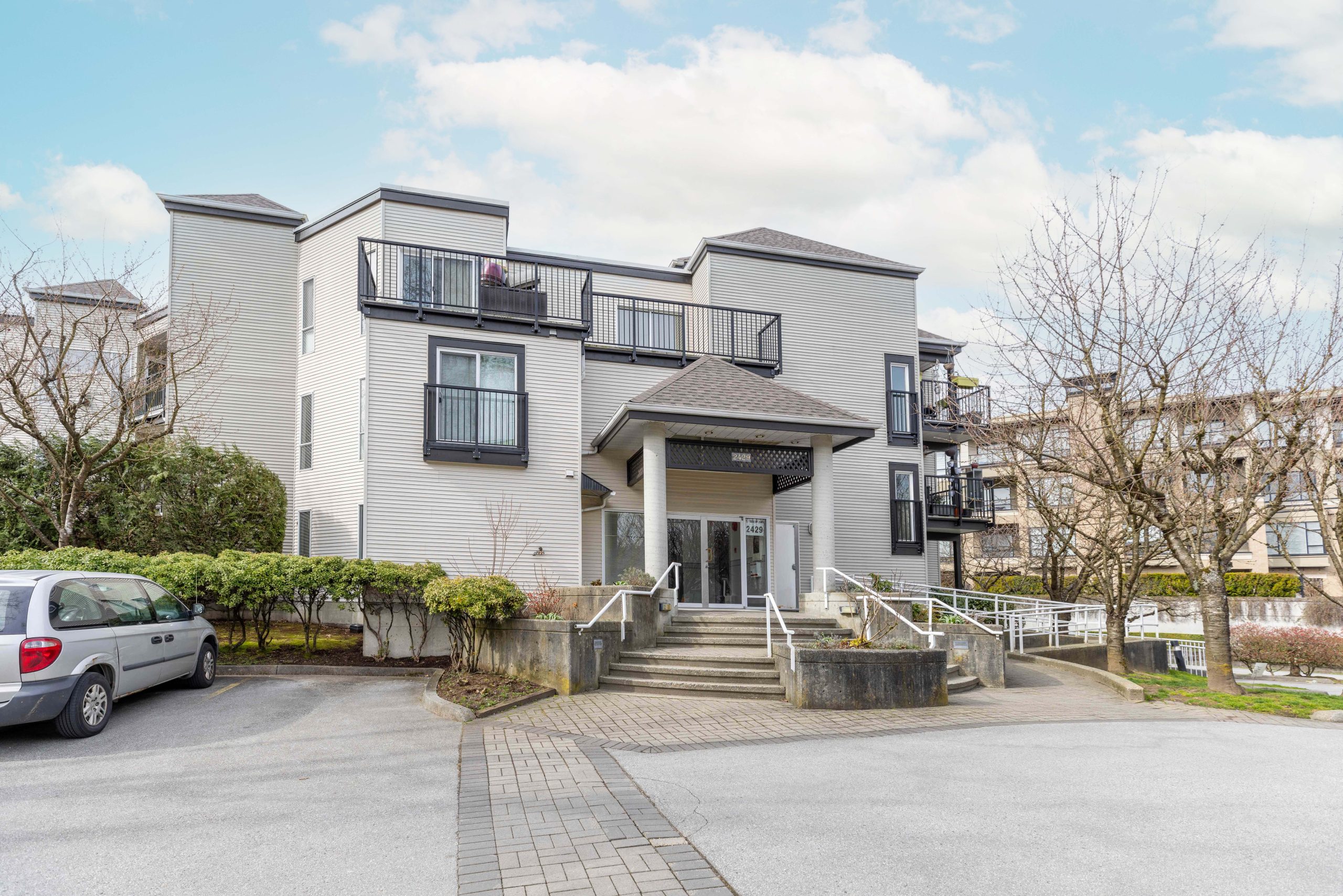 114 2429 Hawthorne Avenue, Central Port Coquitlam 2