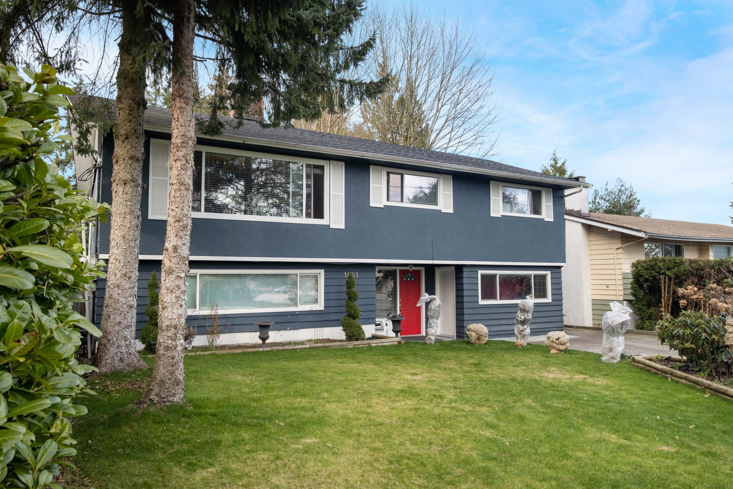 1661 Foster Avenue, Coquitlam 3