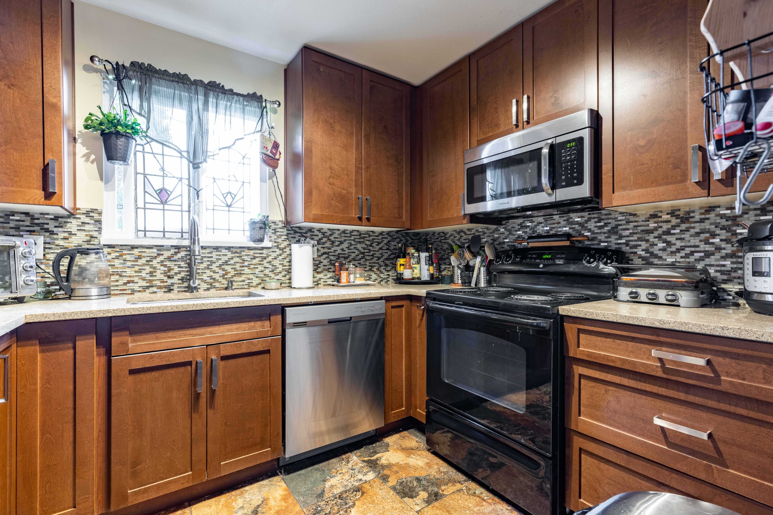 114 2429 Hawthorne Avenue, Central Port Coquitlam 7